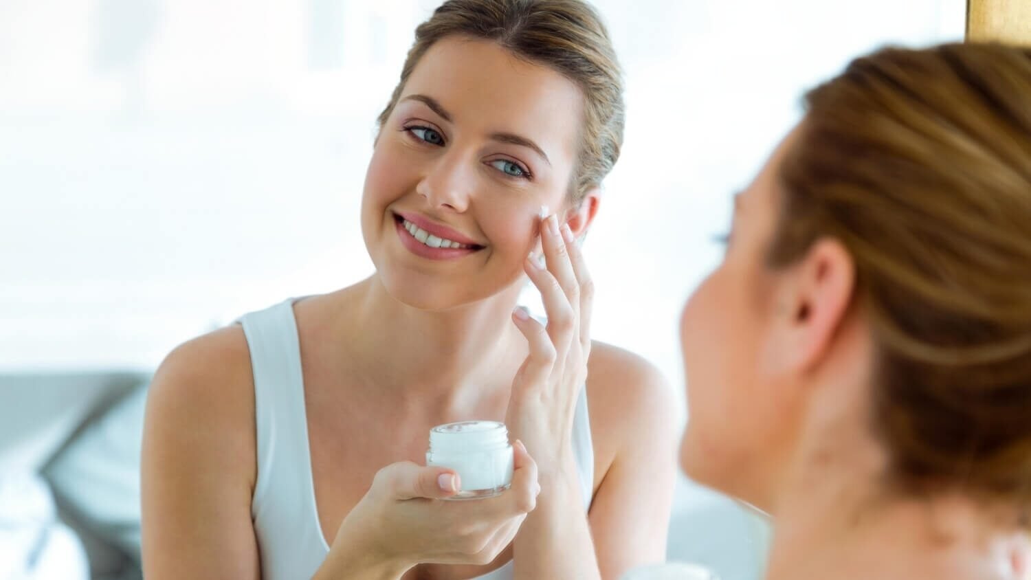 Ingredientes naturales para la piel: beneficios del aloe vera y otros extractos naturales piel crema